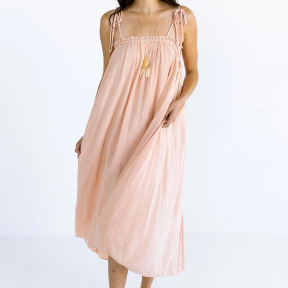 Elegant Peach Maxi Dress with Adjustable Straps